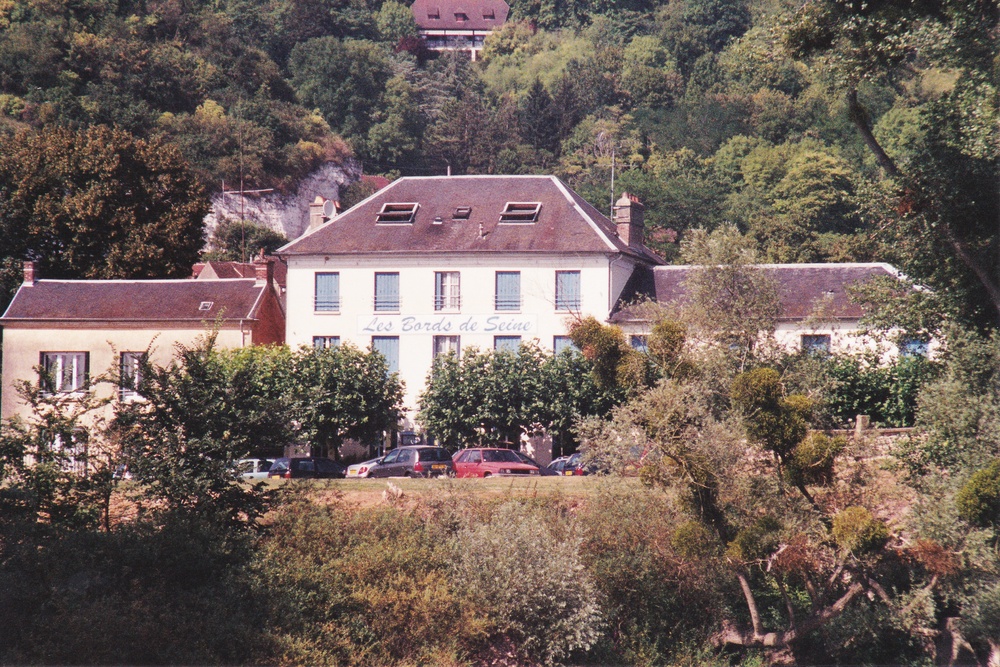 Hotel Les Bords de Seine in La Roche Guyon from the river.